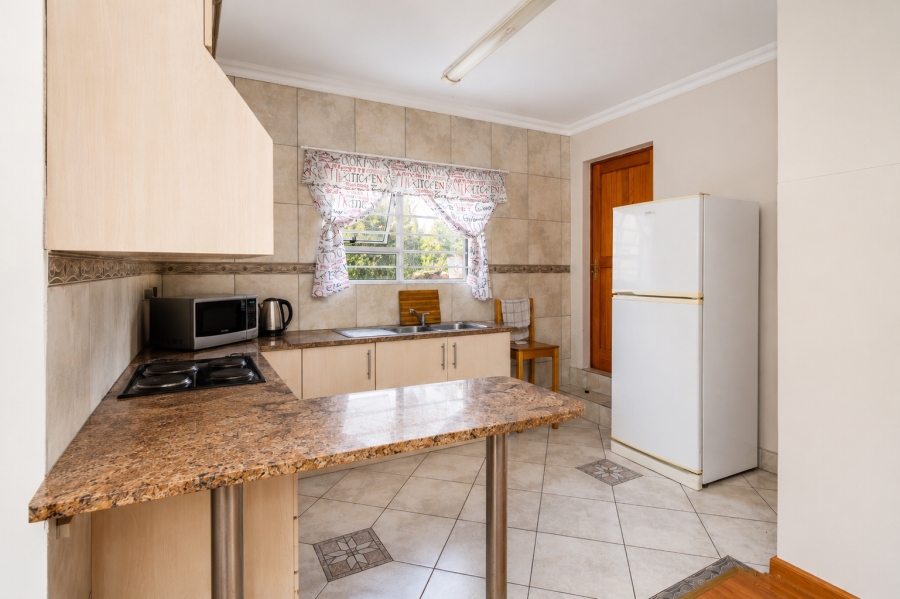 5 Bedroom Property for Sale in Myburgh Park Western Cape